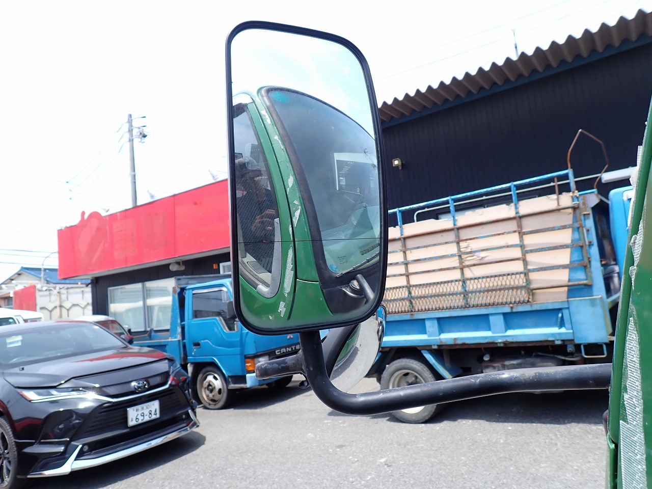 MITSUBISHI Canter