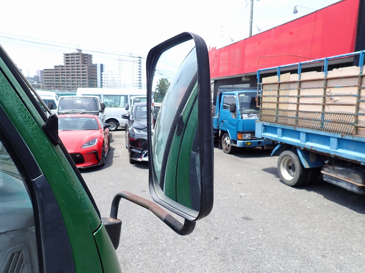 MITSUBISHI Canter