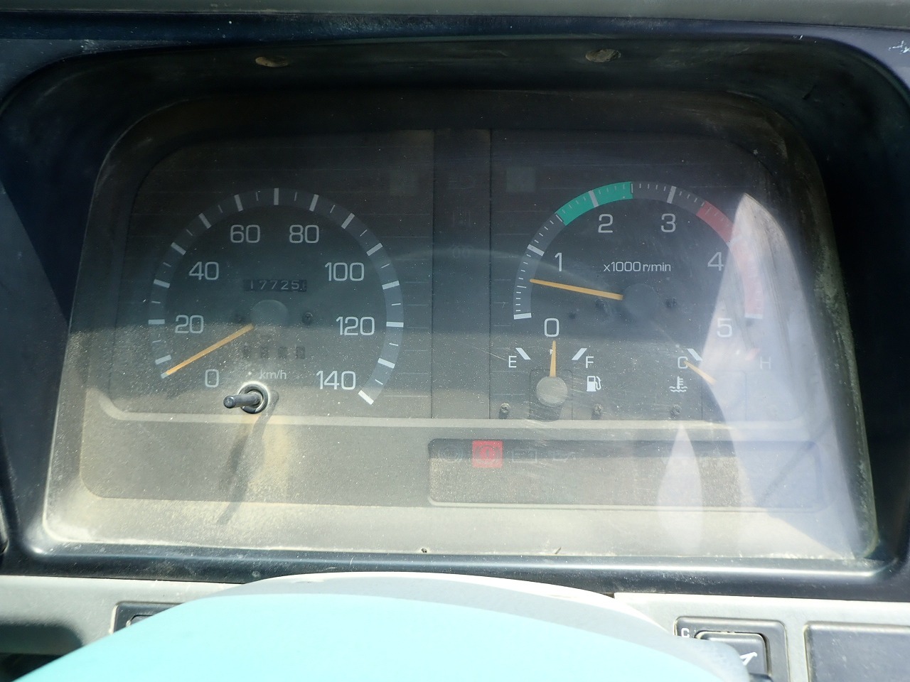 MITSUBISHI Canter