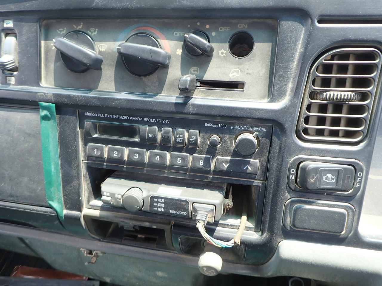 MITSUBISHI Canter