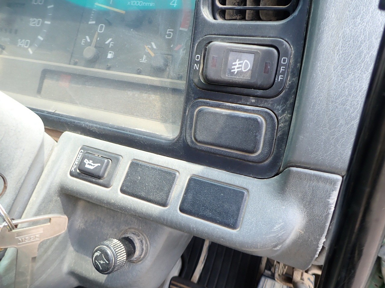 MITSUBISHI Canter