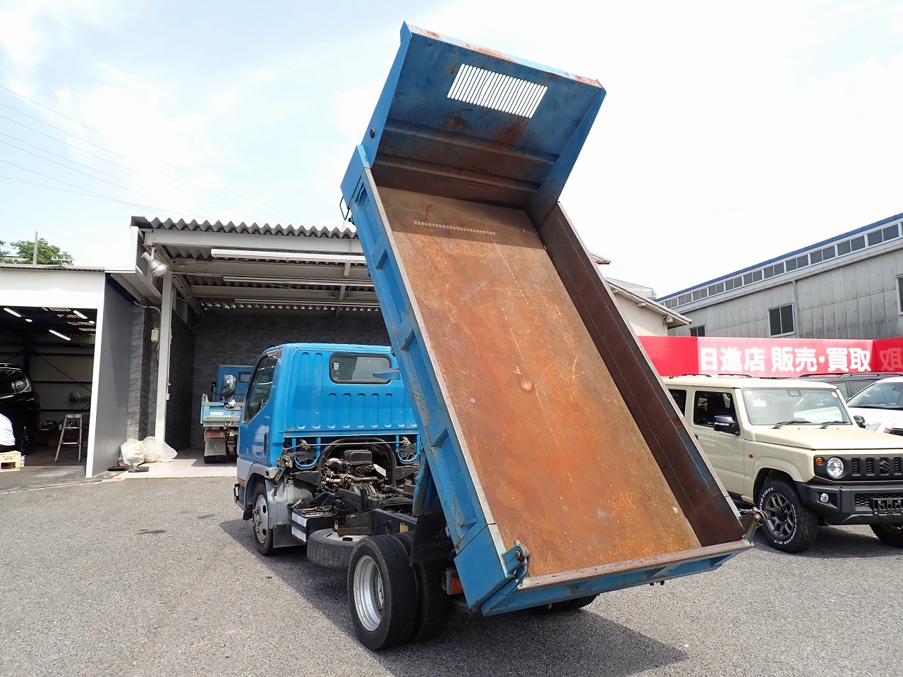 MITSUBISHI Canter