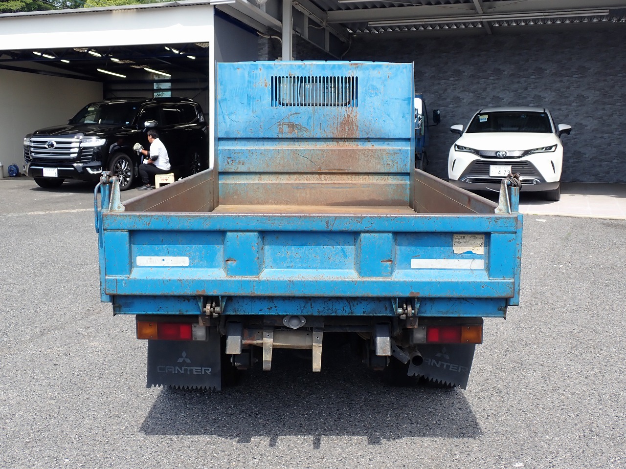 MITSUBISHI Canter
