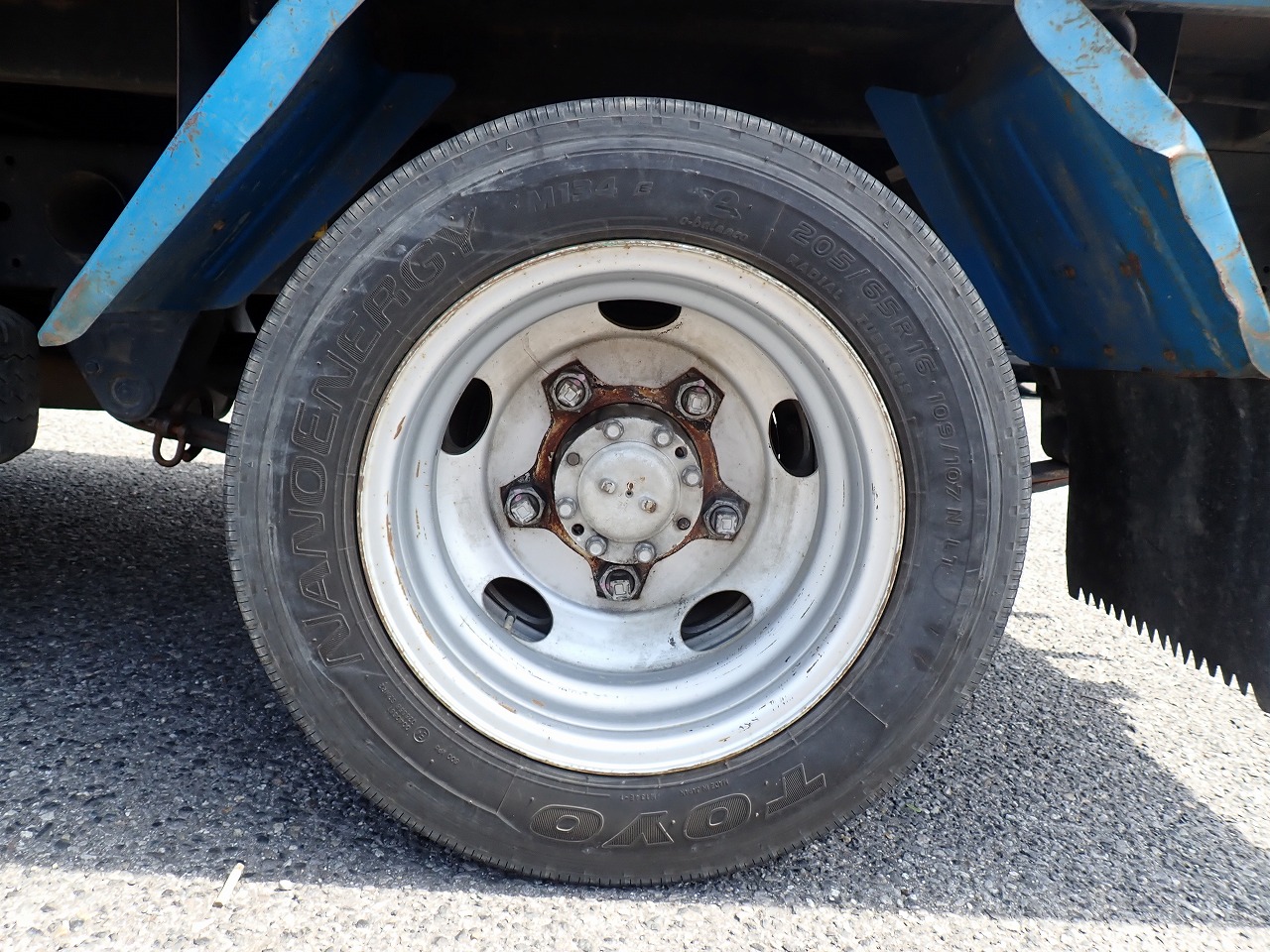 MITSUBISHI Canter
