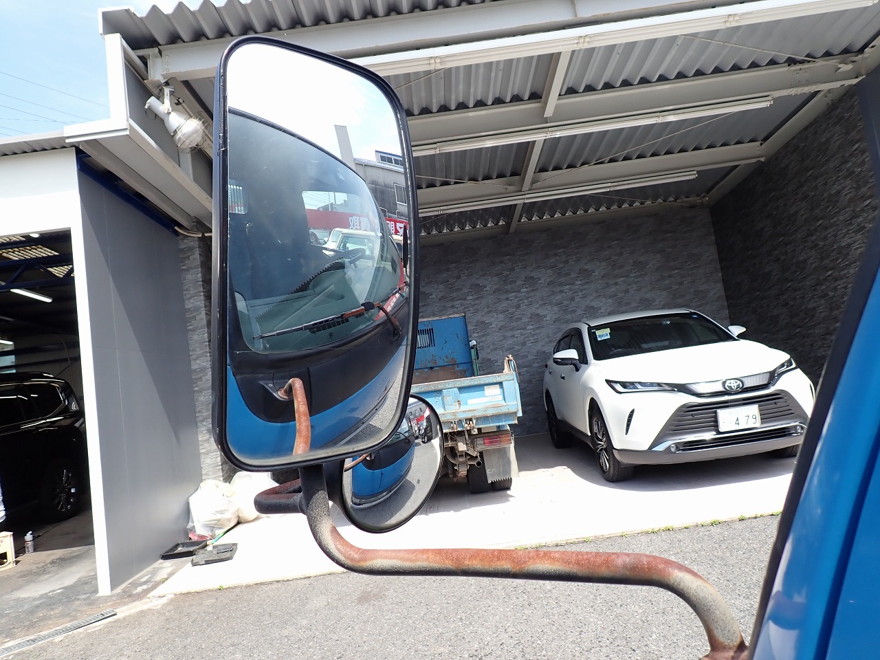 MITSUBISHI Canter