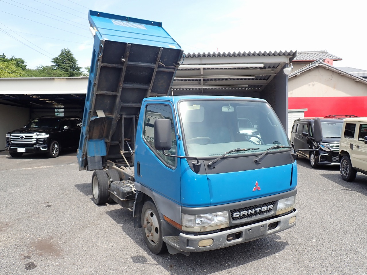 MITSUBISHI Canter
