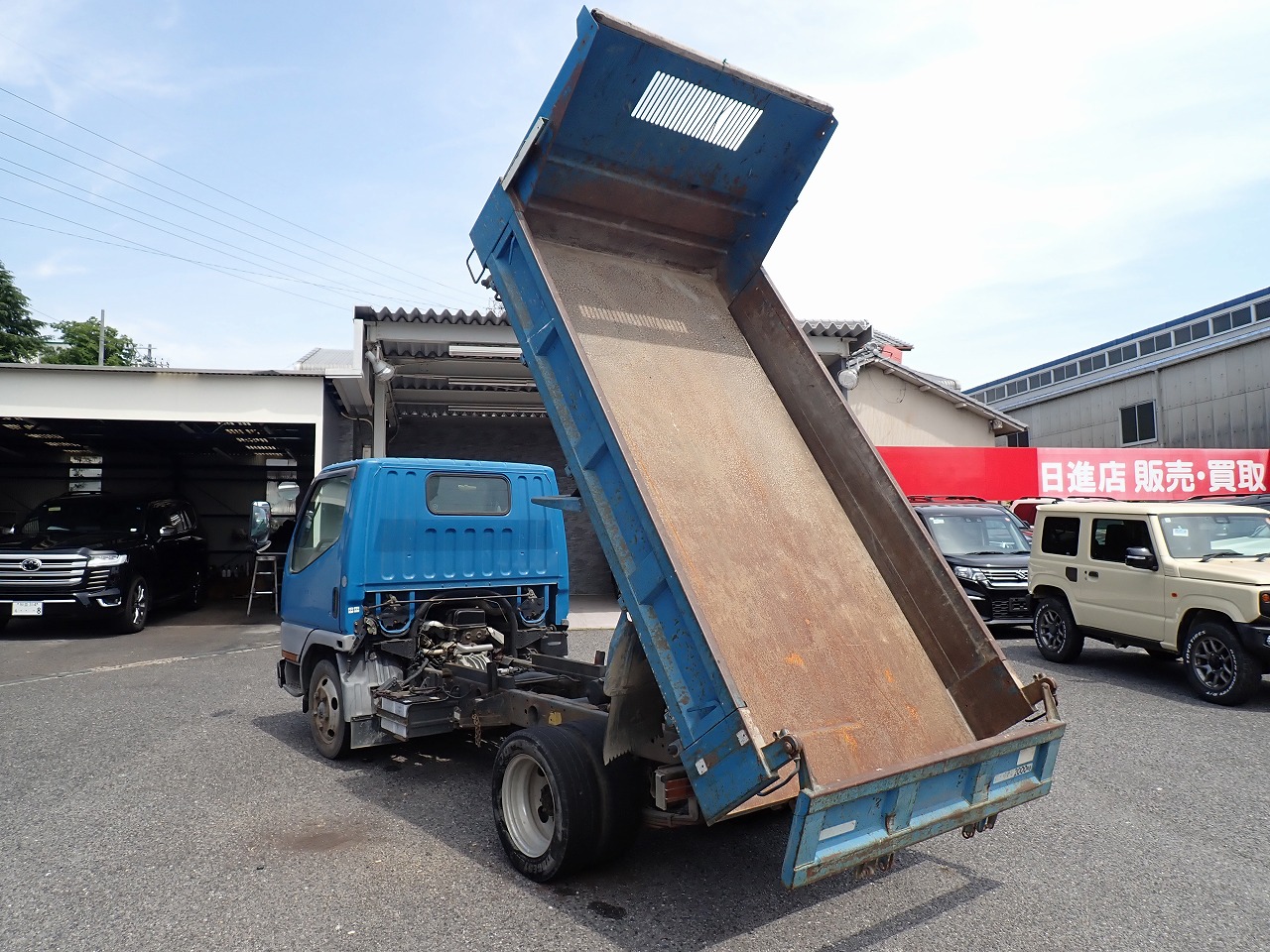 MITSUBISHI Canter