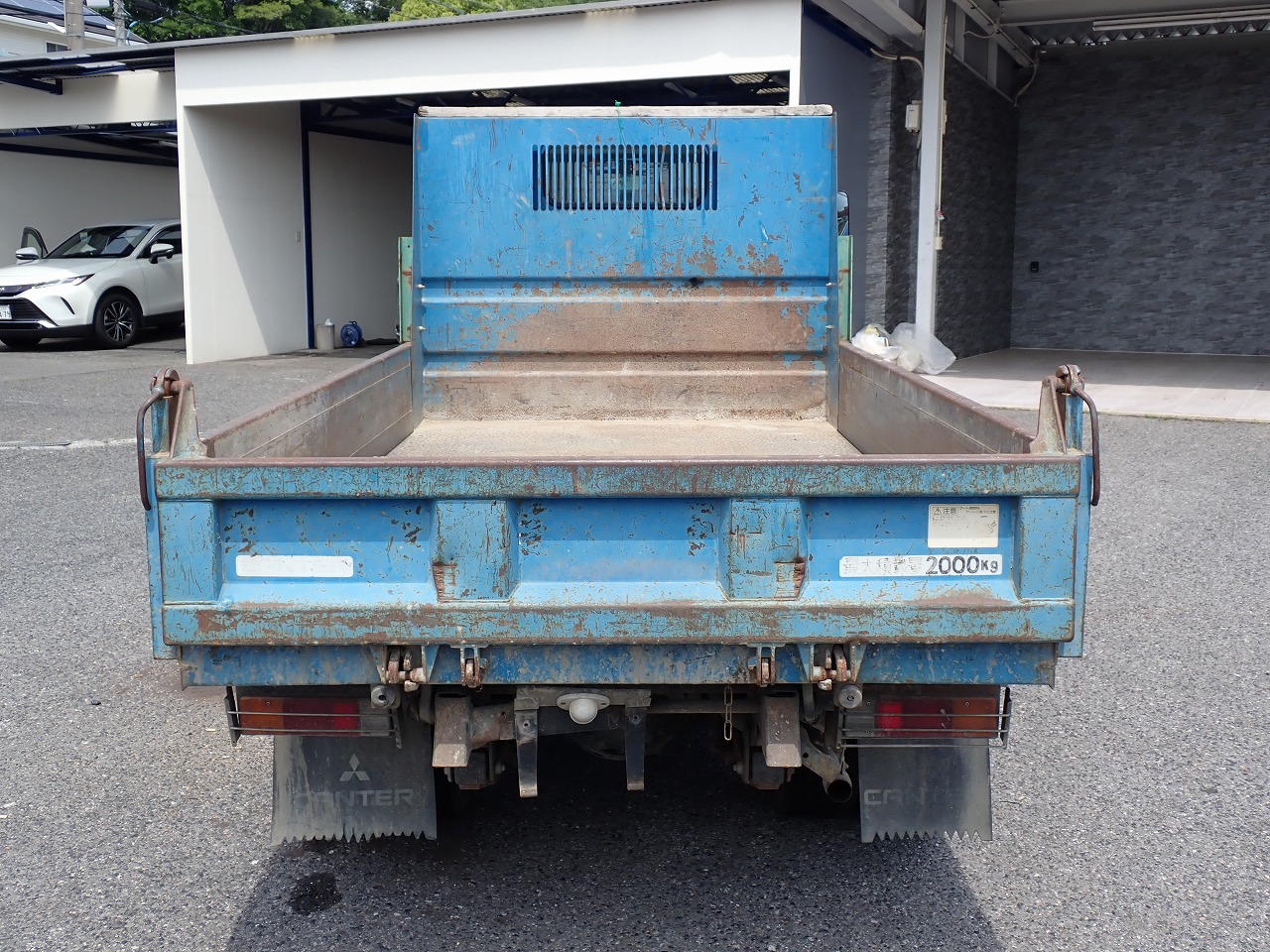 MITSUBISHI Canter
