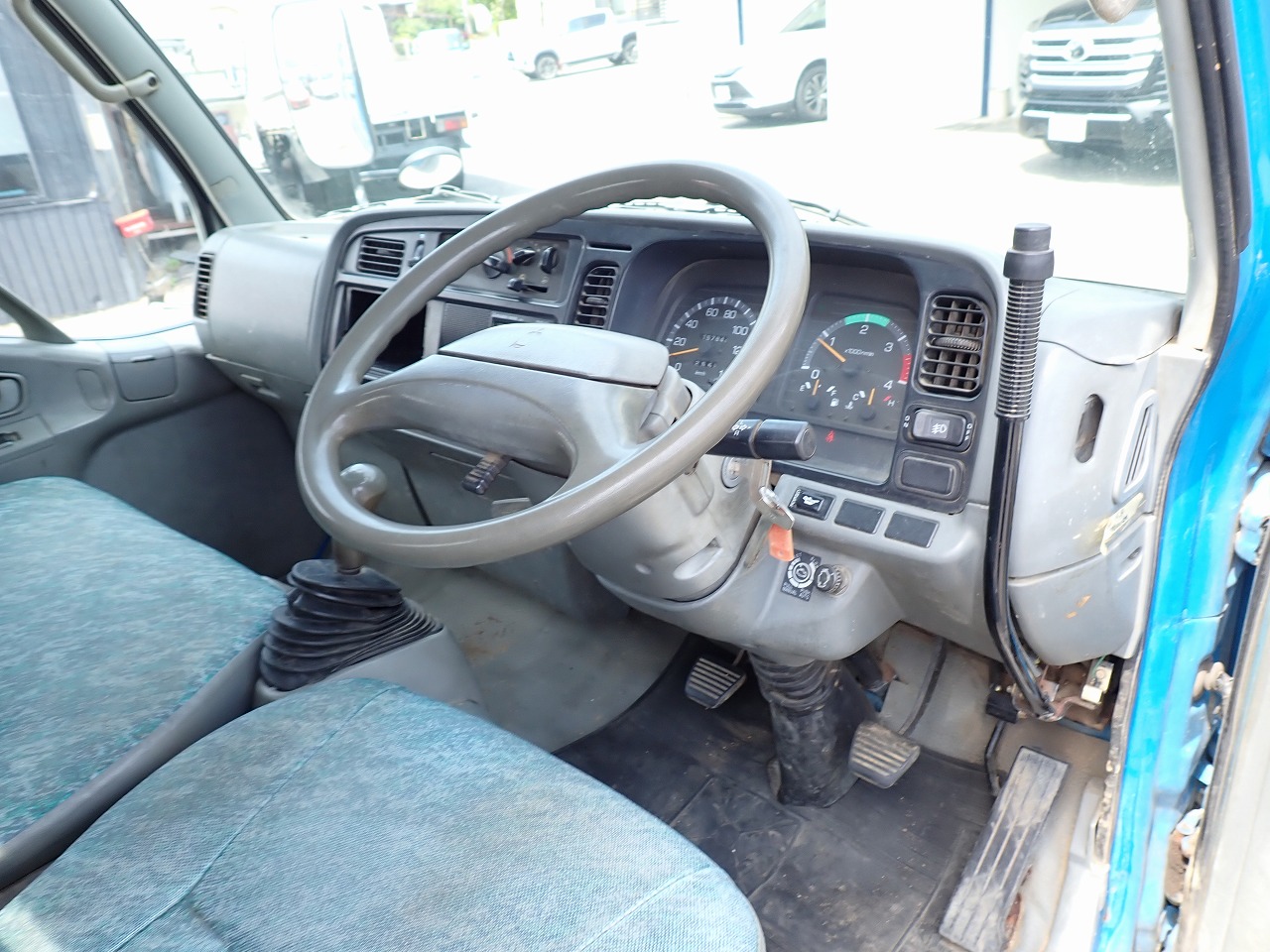 MITSUBISHI Canter