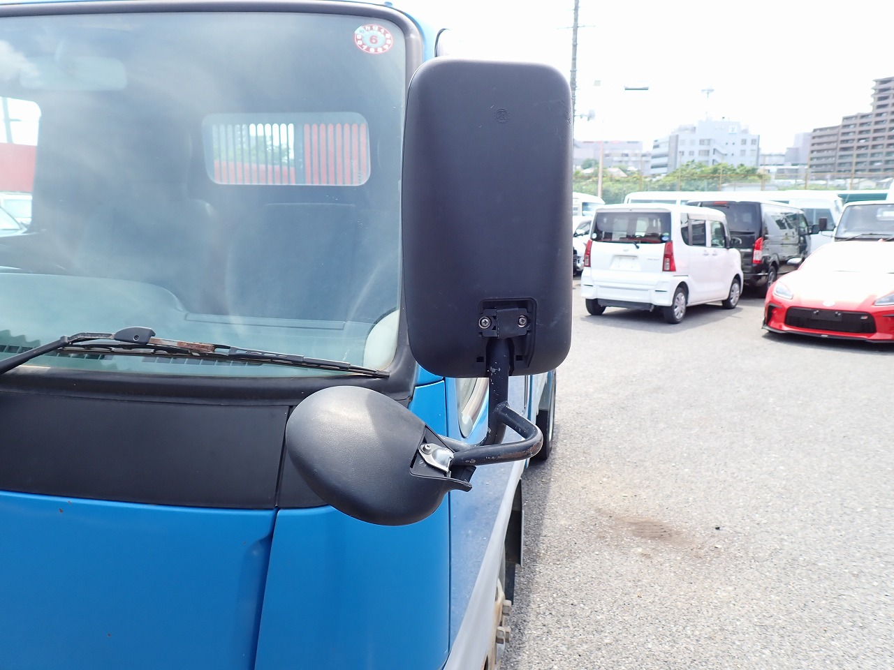 MITSUBISHI Canter