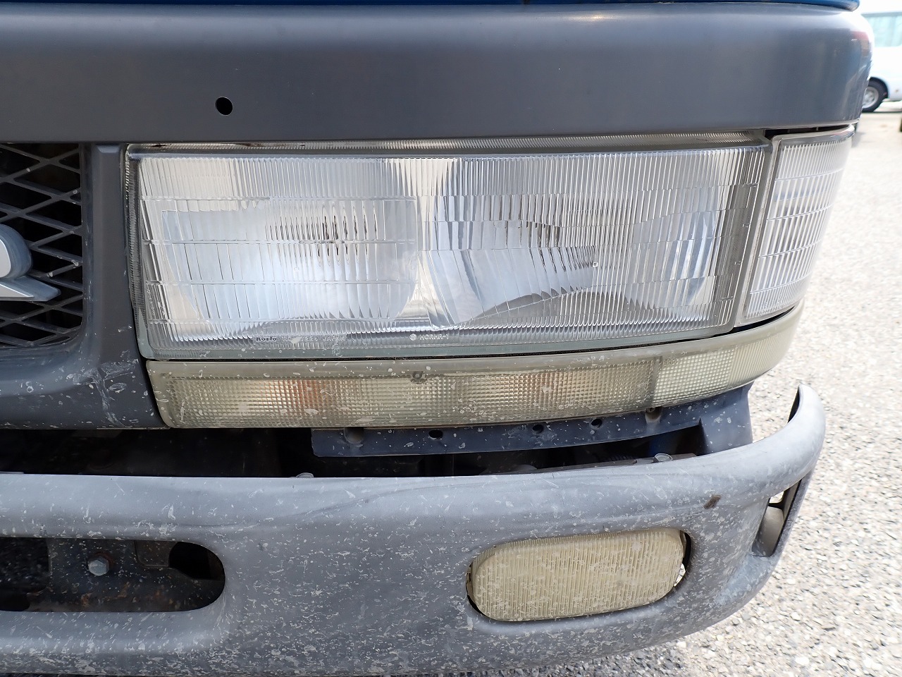 MITSUBISHI Canter
