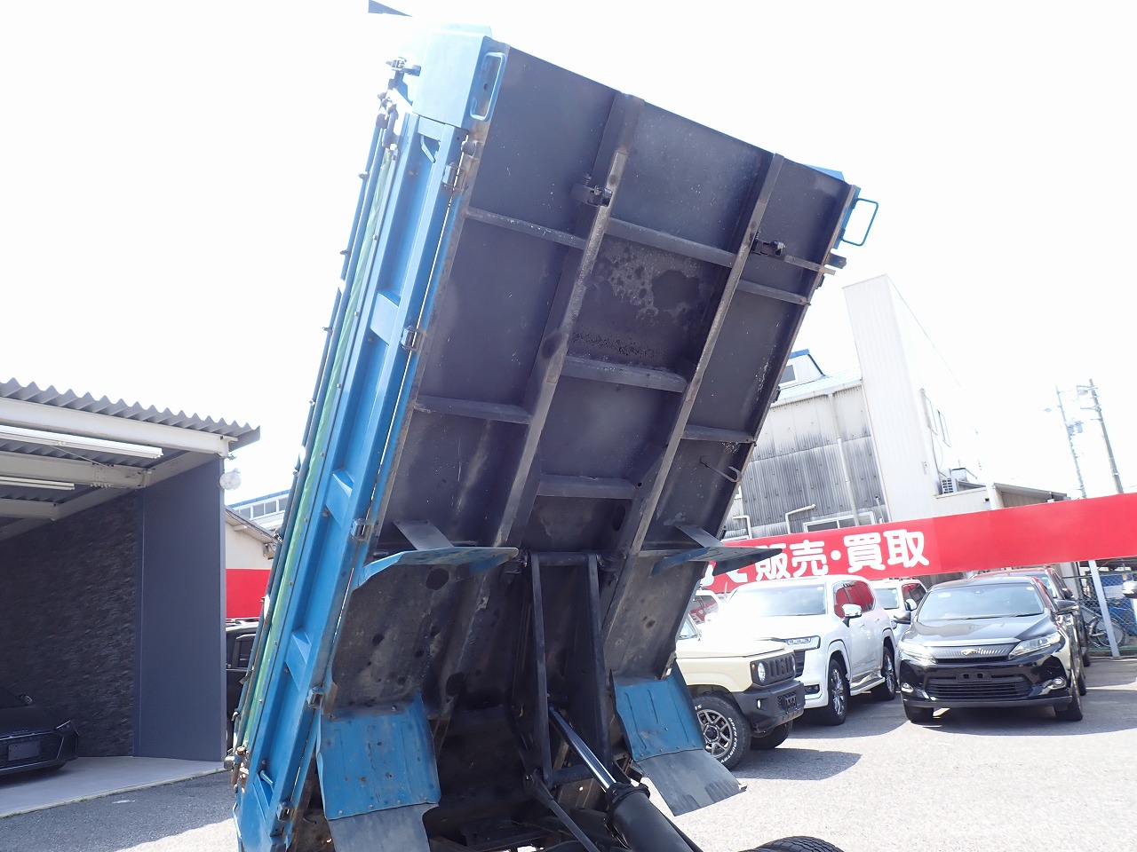 MITSUBISHI Canter