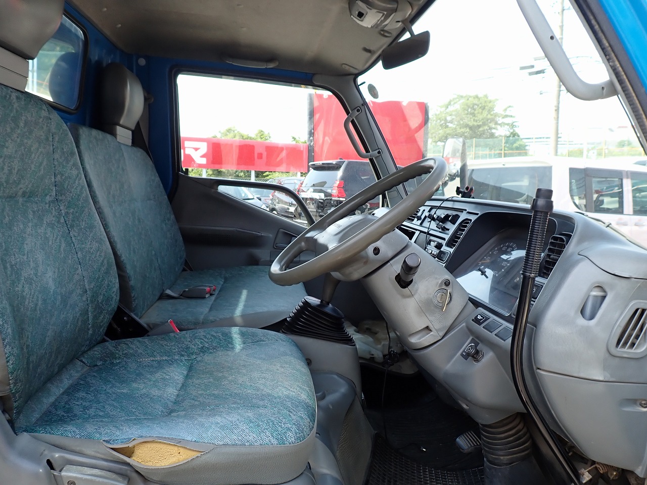 MITSUBISHI Canter