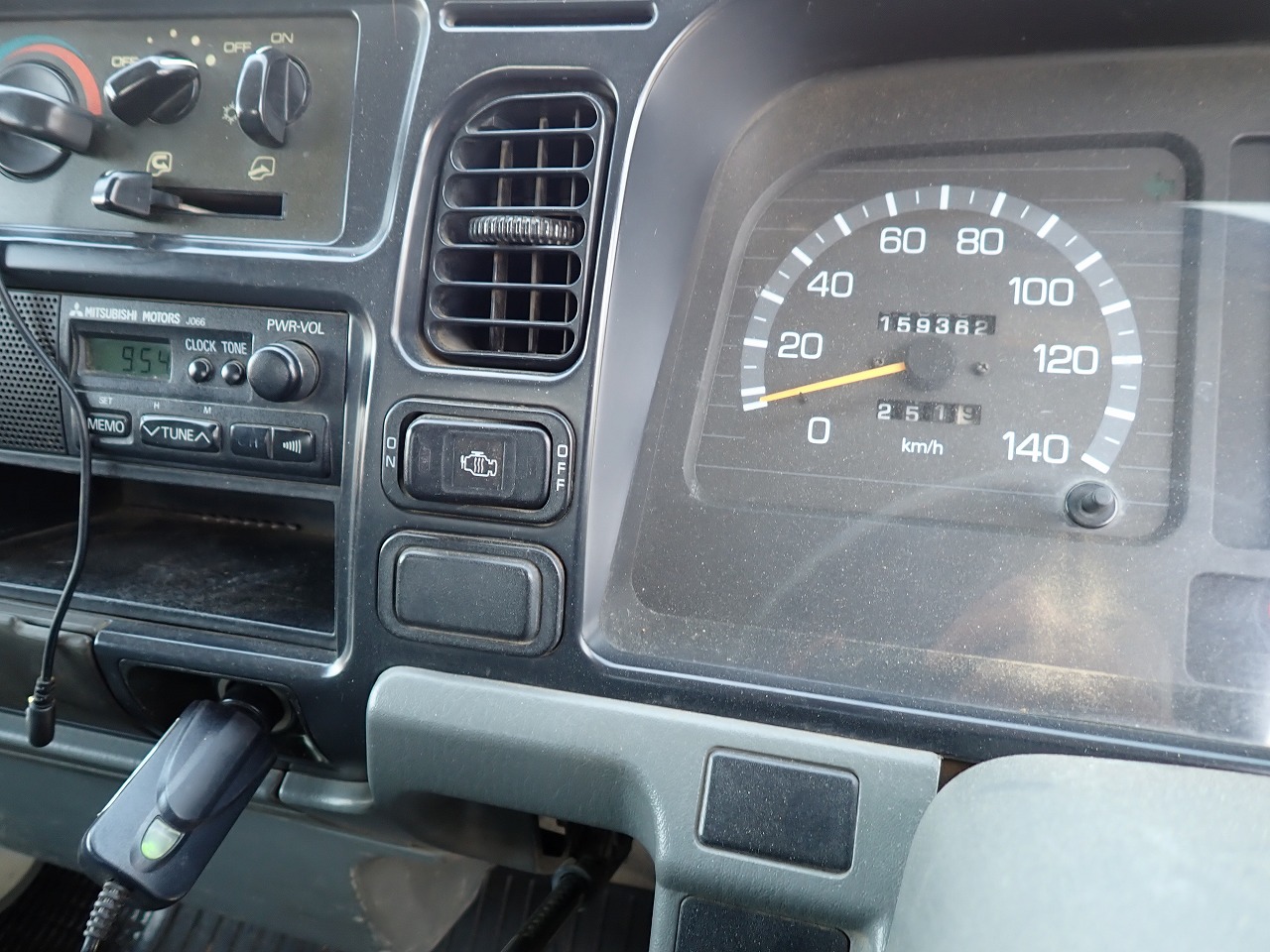 MITSUBISHI Canter