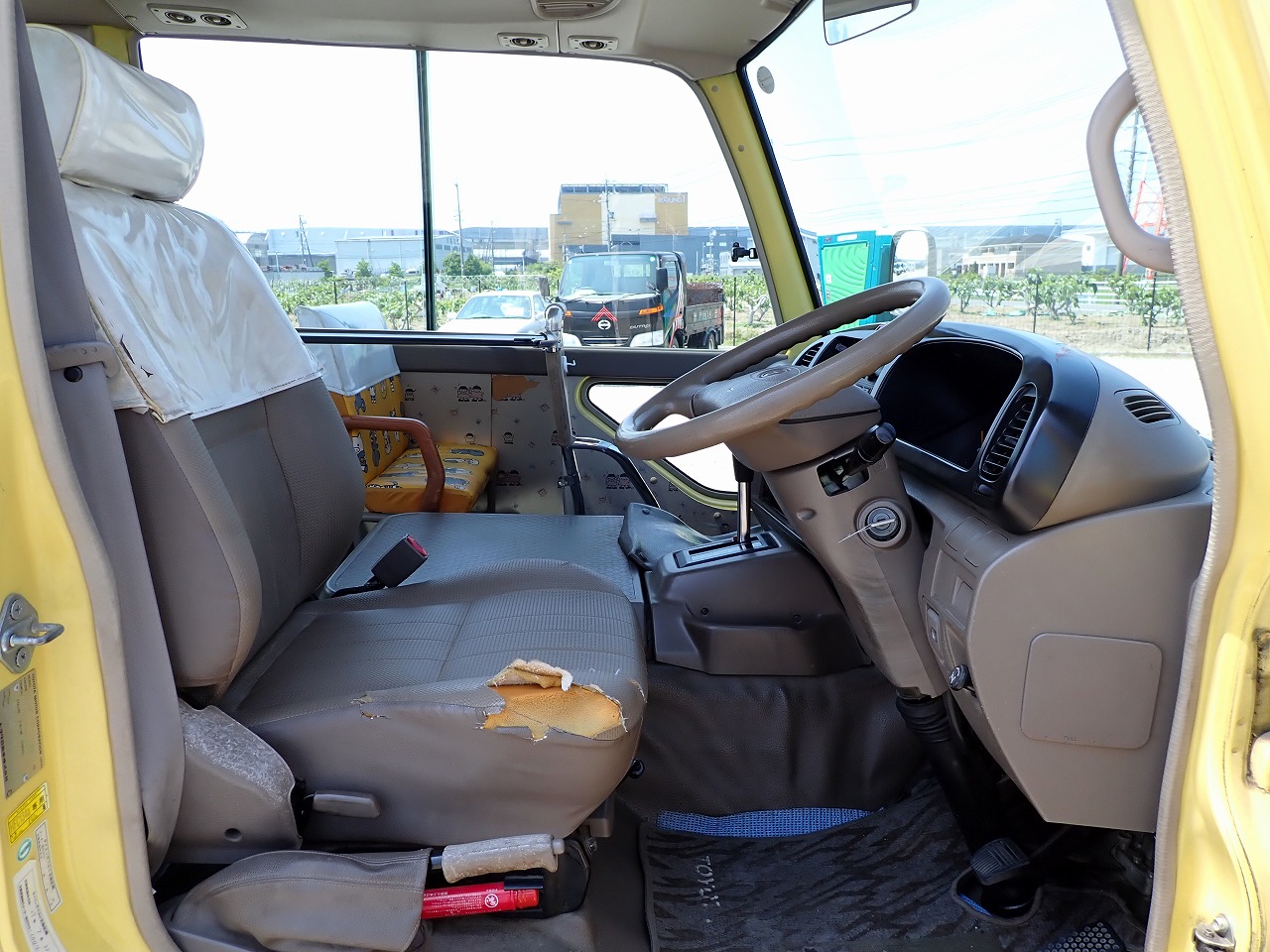 TOYOTA Coaster