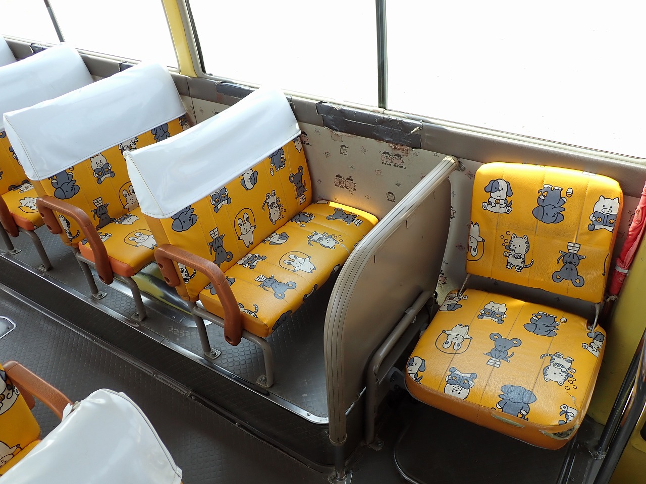 TOYOTA Coaster