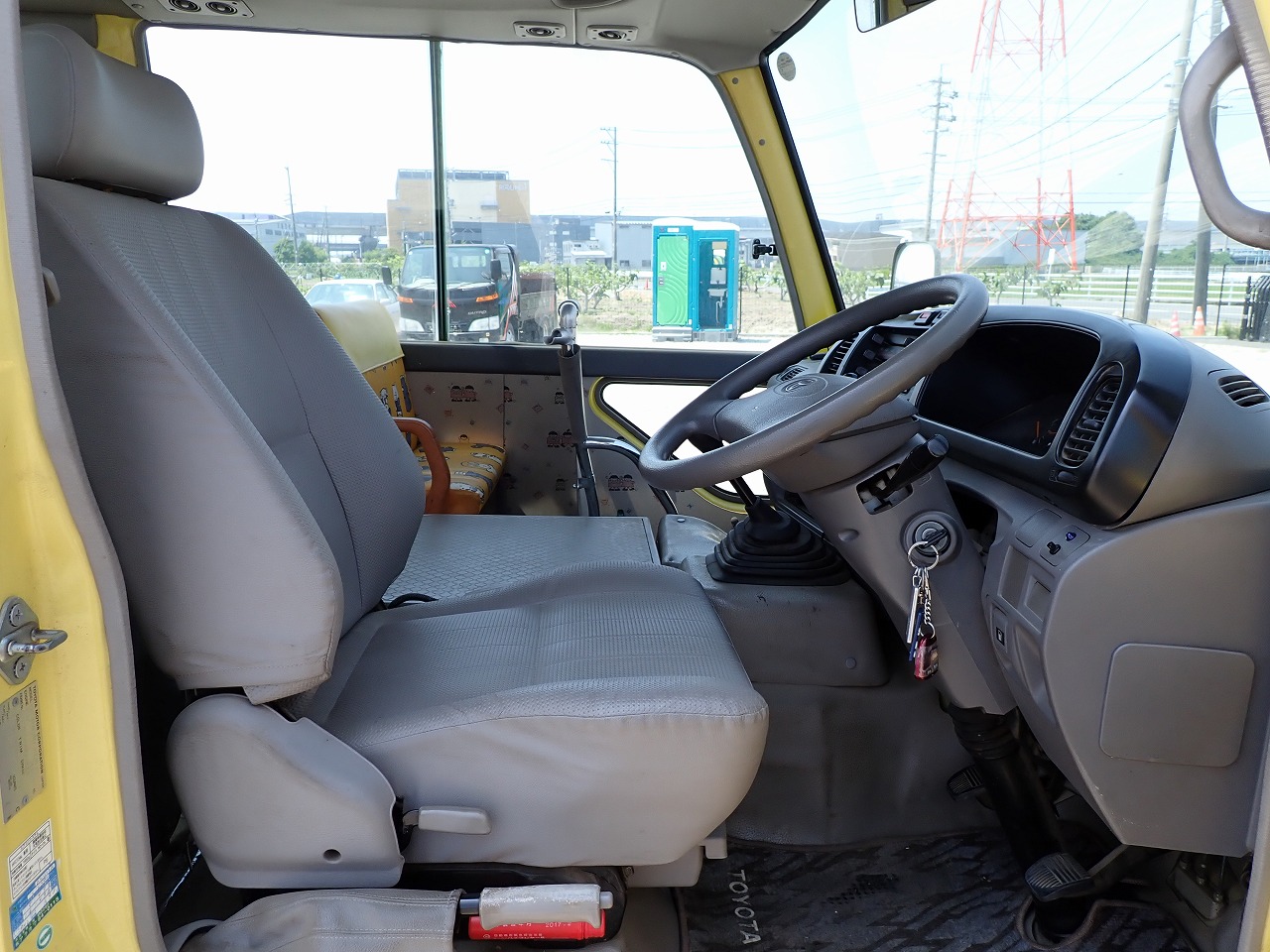 TOYOTA Coaster
