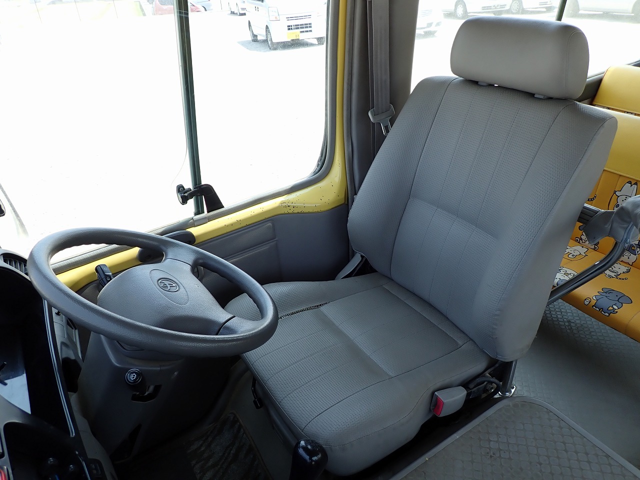 TOYOTA Coaster