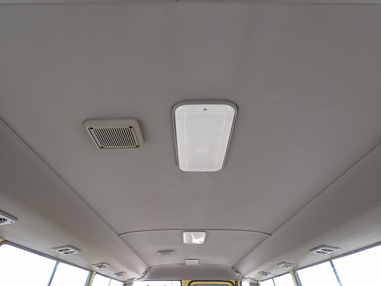TOYOTA Coaster