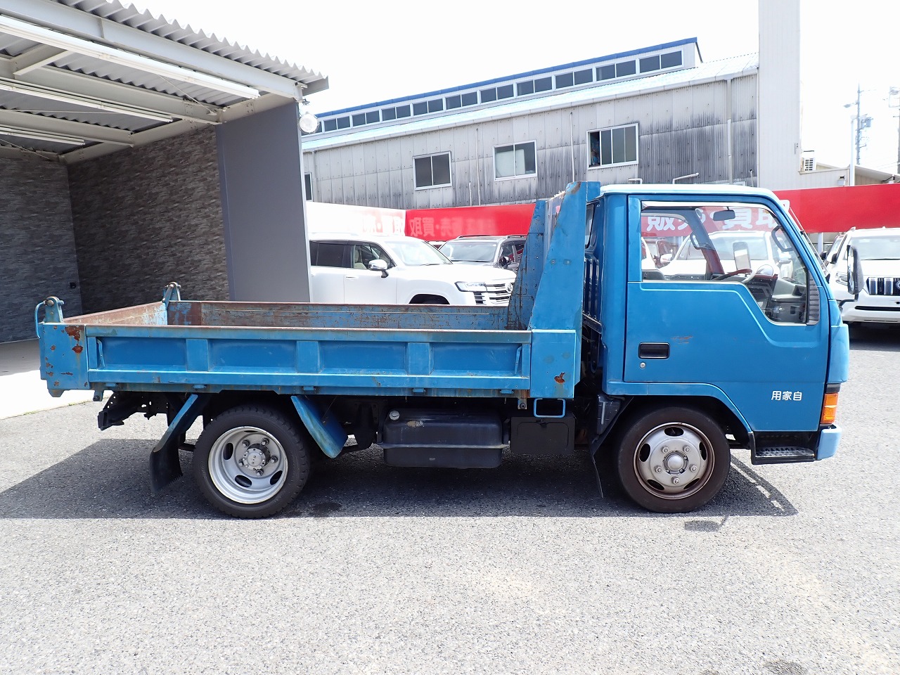 MITSUBISHI Canter