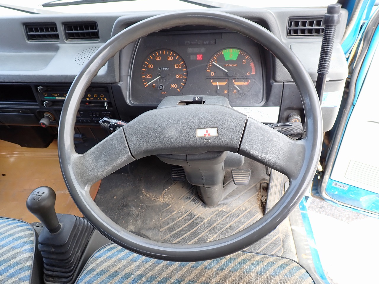 MITSUBISHI Canter