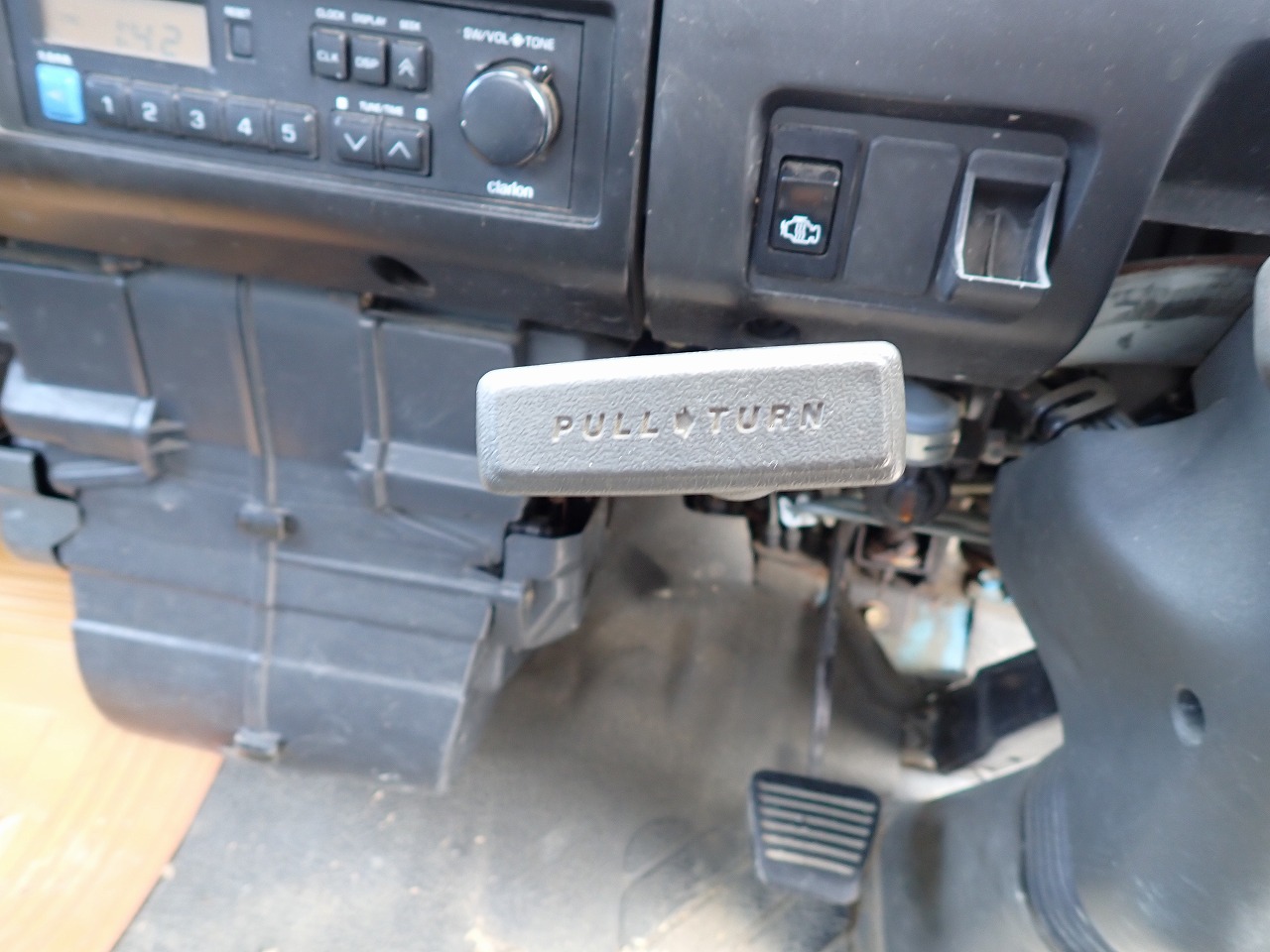 MITSUBISHI Canter