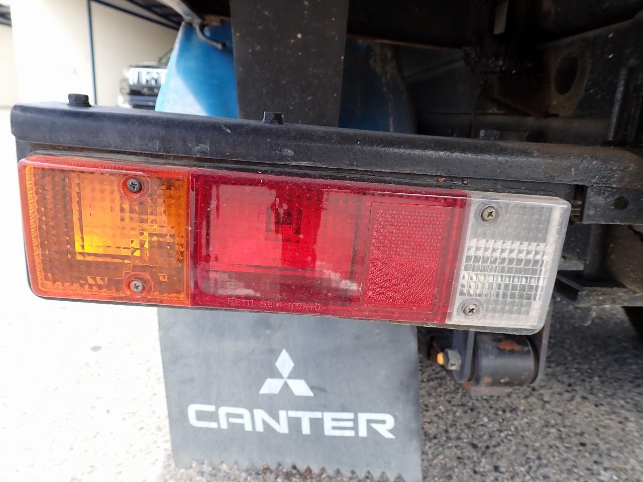 MITSUBISHI Canter