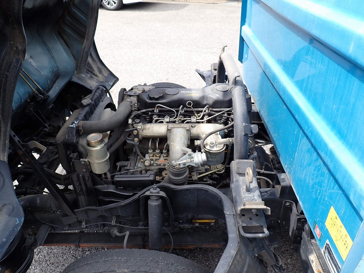 MITSUBISHI Canter