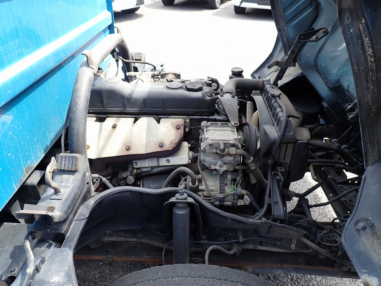 MITSUBISHI Canter