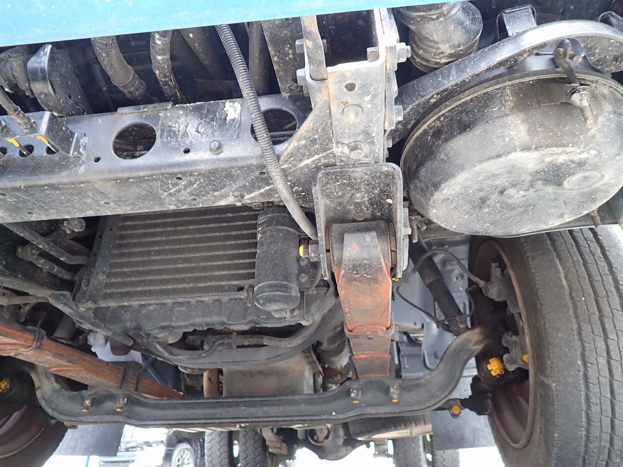 MITSUBISHI Canter
