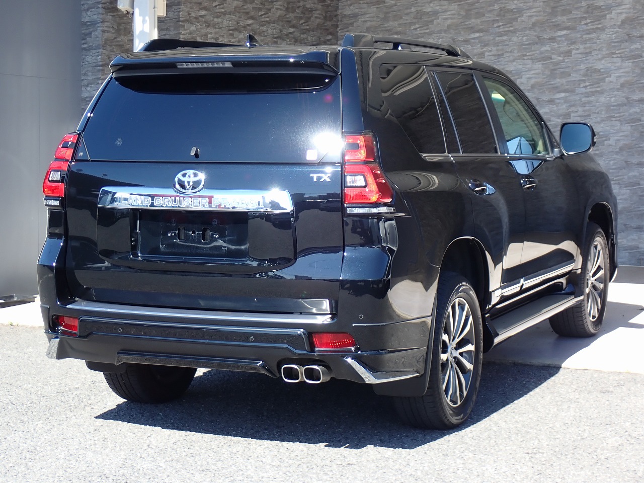 TOYOTA Land Cruiser Prado