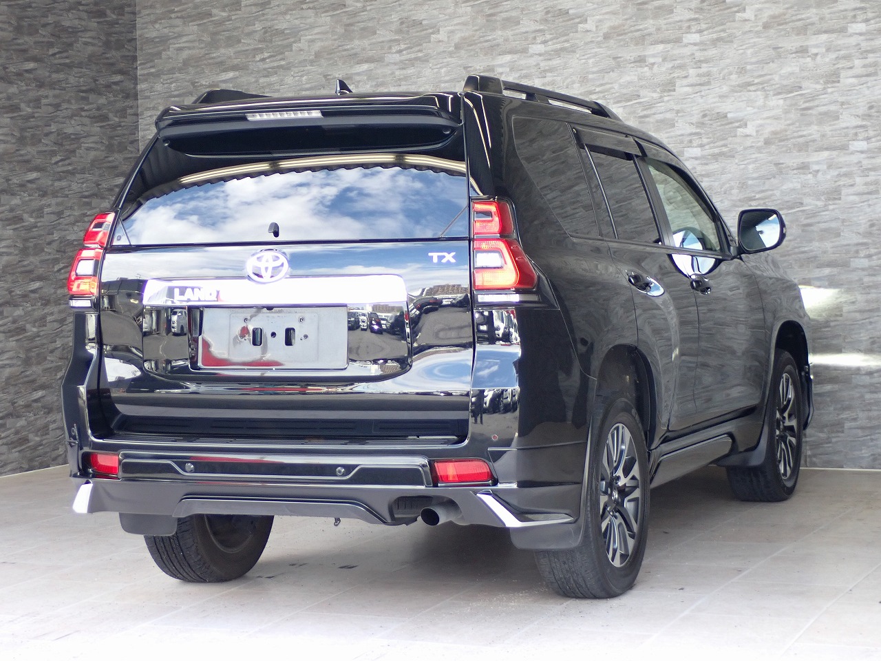 TOYOTA Land Cruiser Prado