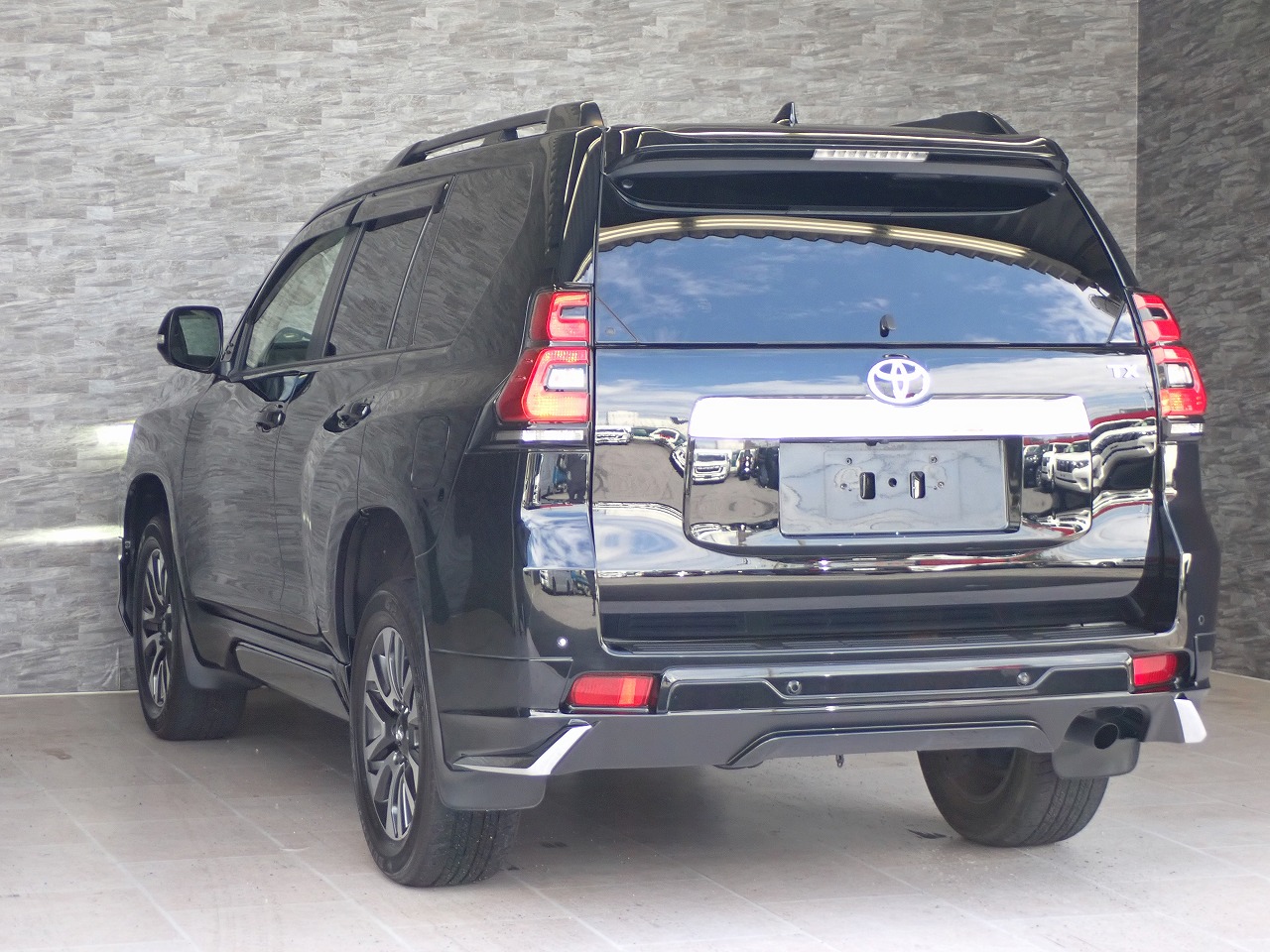 TOYOTA Land Cruiser Prado