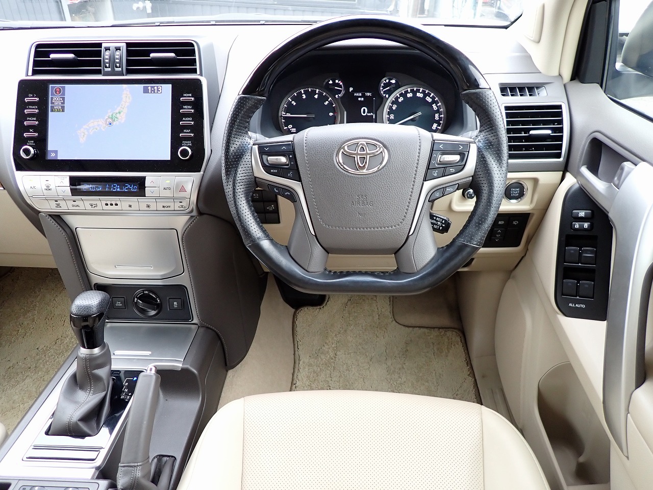 TOYOTA Land Cruiser Prado