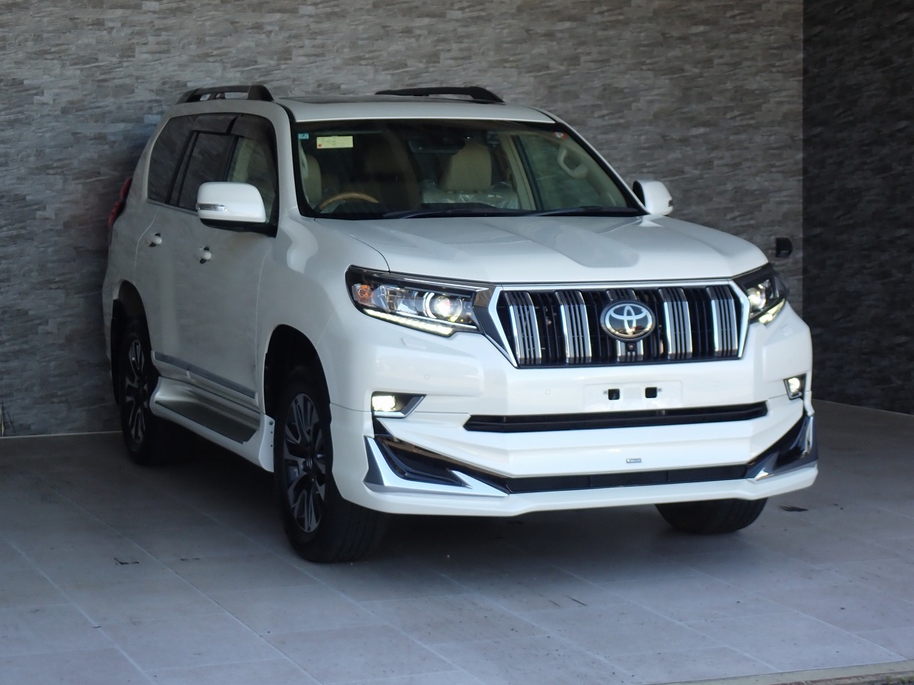 TOYOTA Land Cruiser Prado