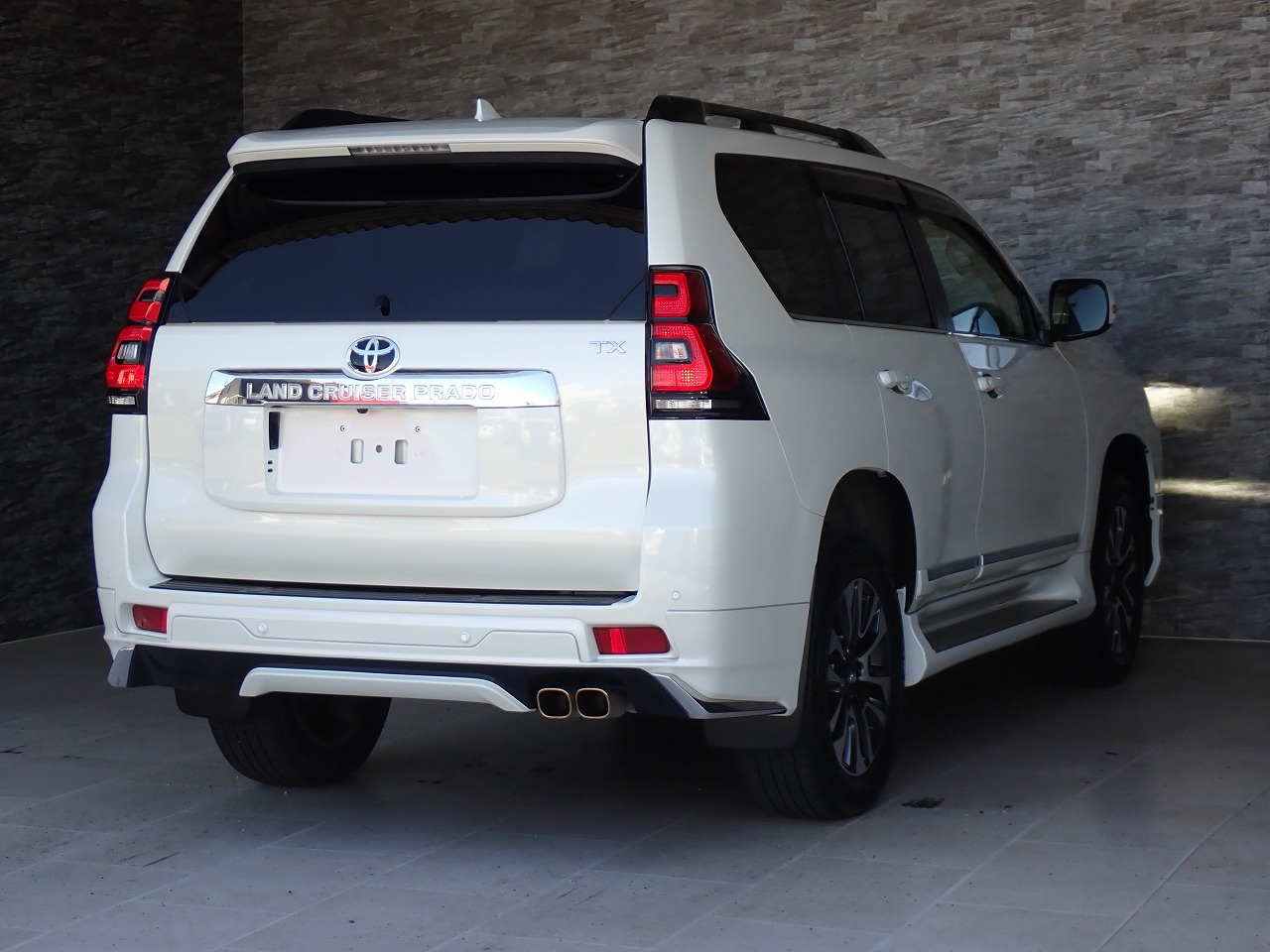 TOYOTA Land Cruiser Prado