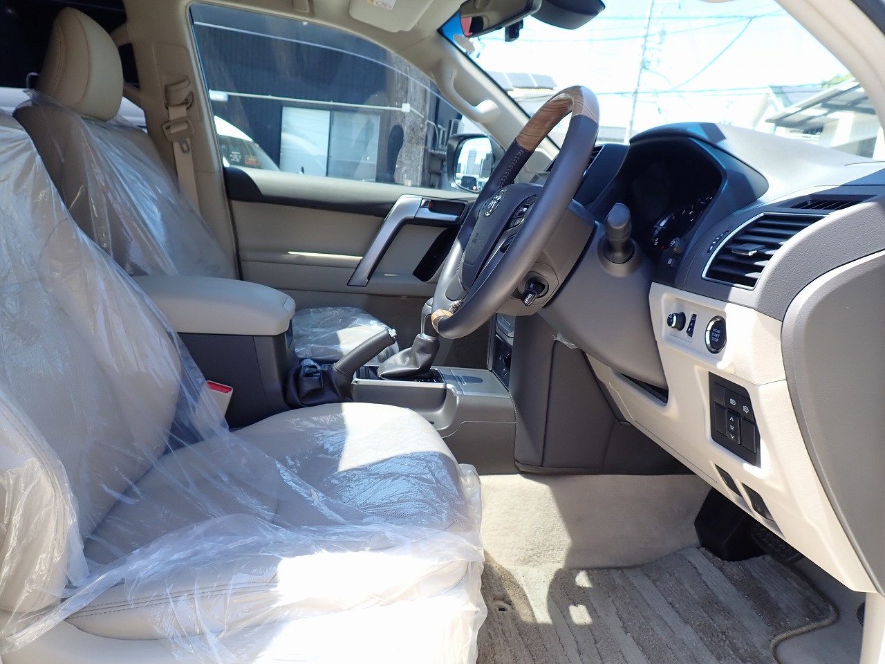 TOYOTA Land Cruiser Prado