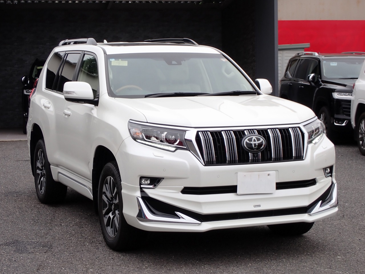 TOYOTA Land Cruiser Prado