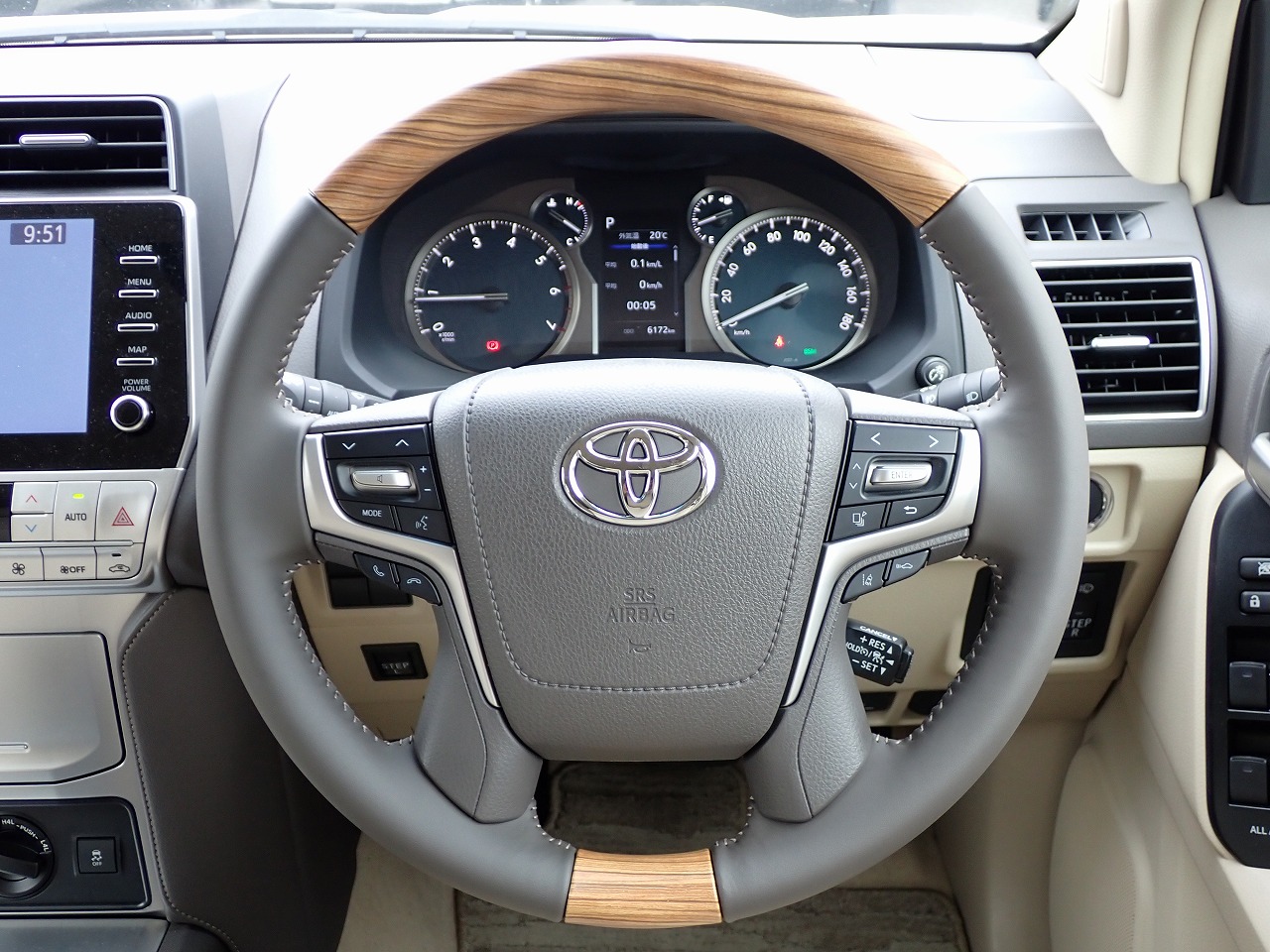 TOYOTA Land Cruiser Prado