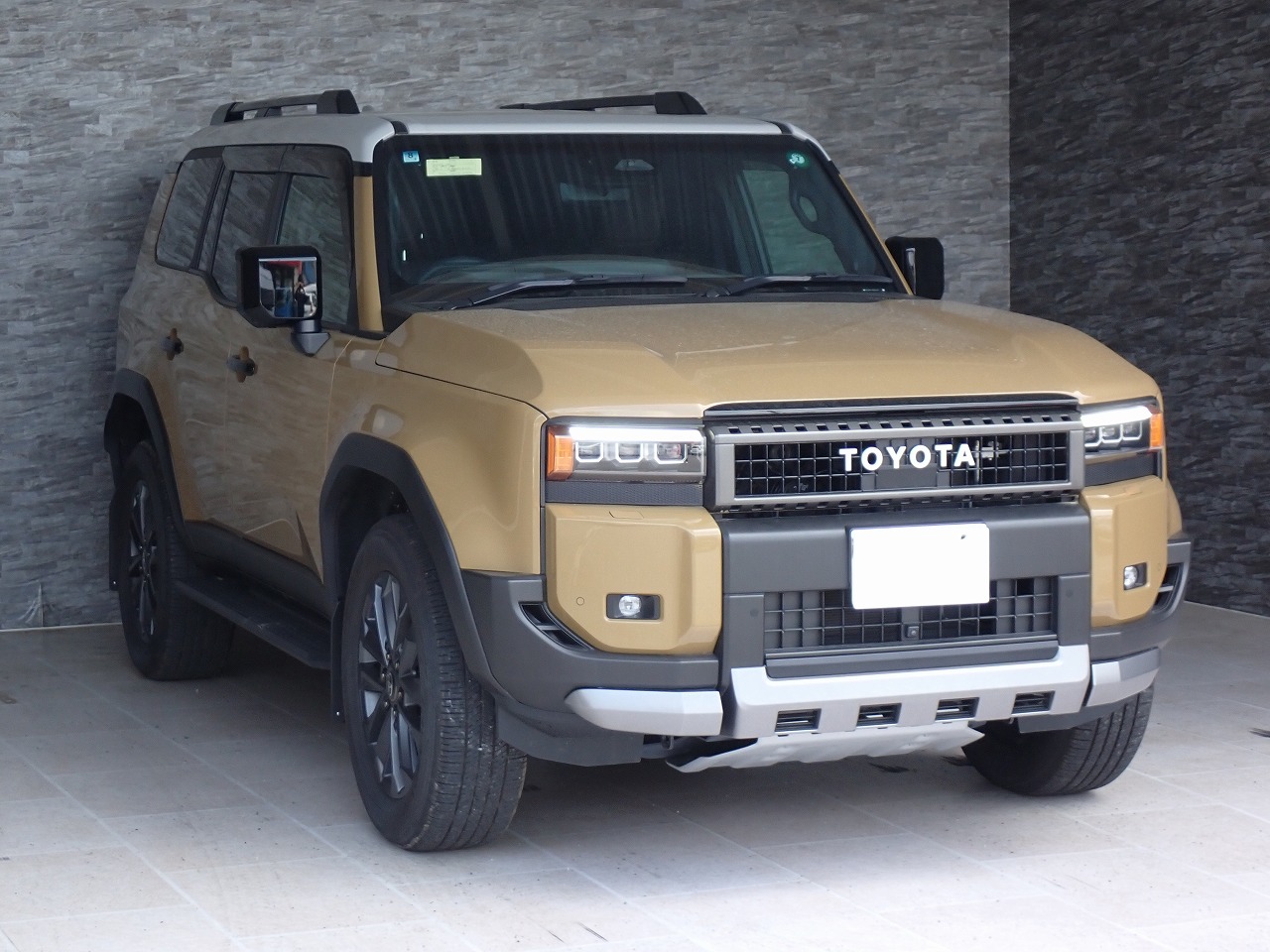 TOYOTA Land Cruiser 250