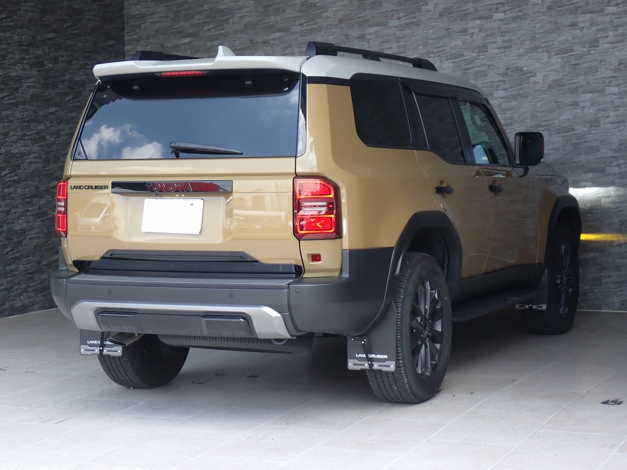 TOYOTA Land Cruiser 250