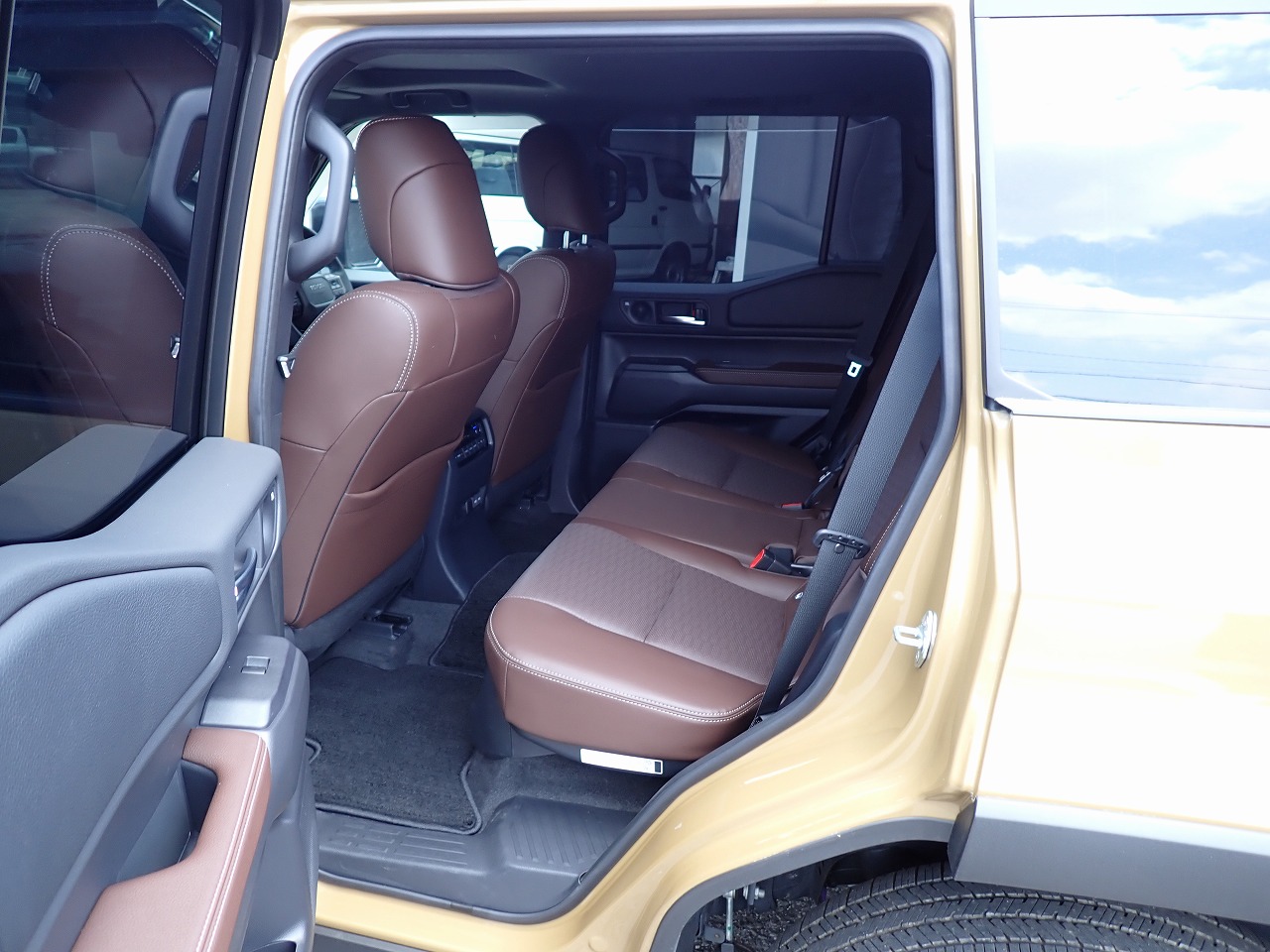 TOYOTA Land Cruiser 250