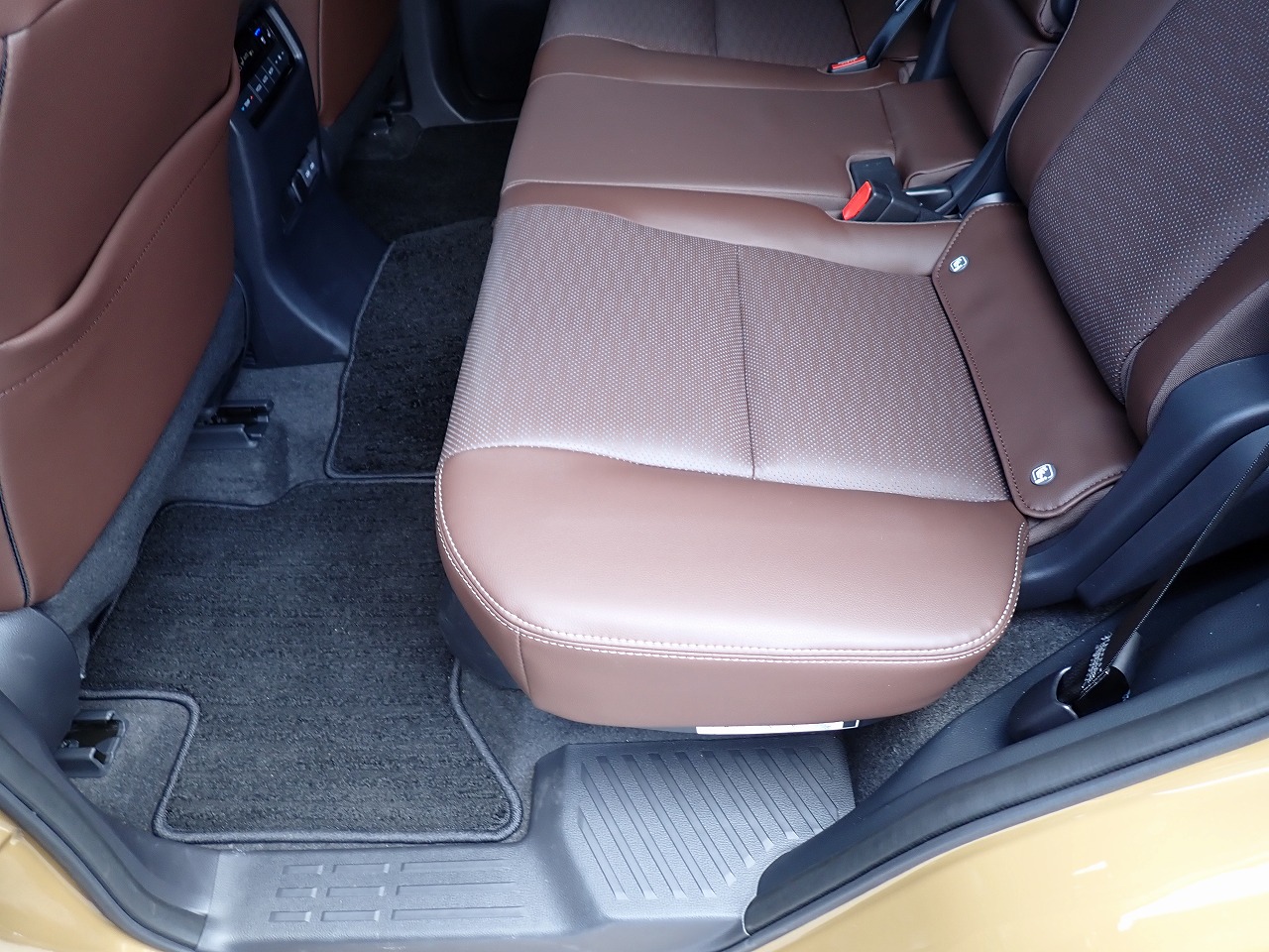 TOYOTA Land Cruiser 250