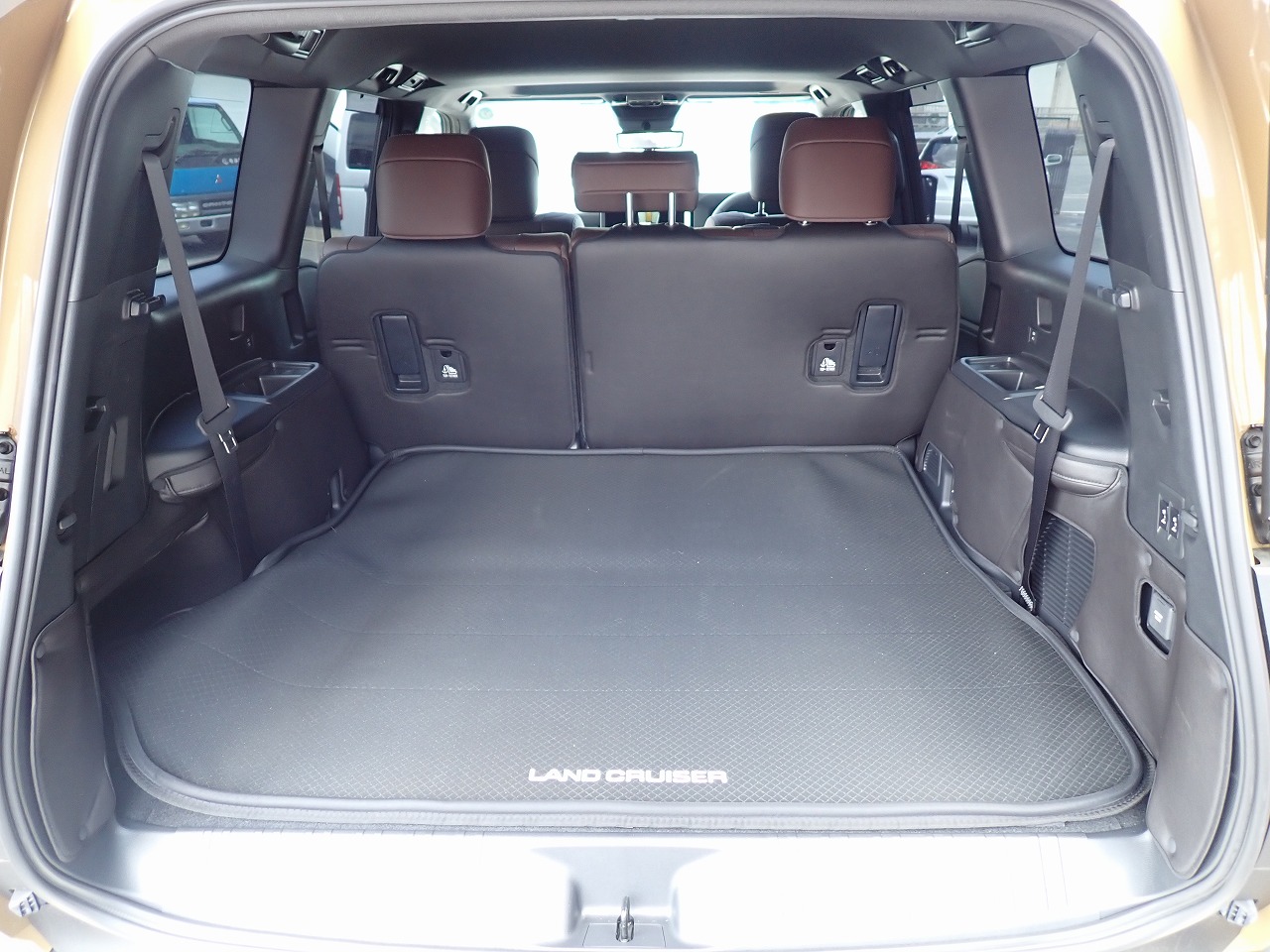 TOYOTA Land Cruiser 250