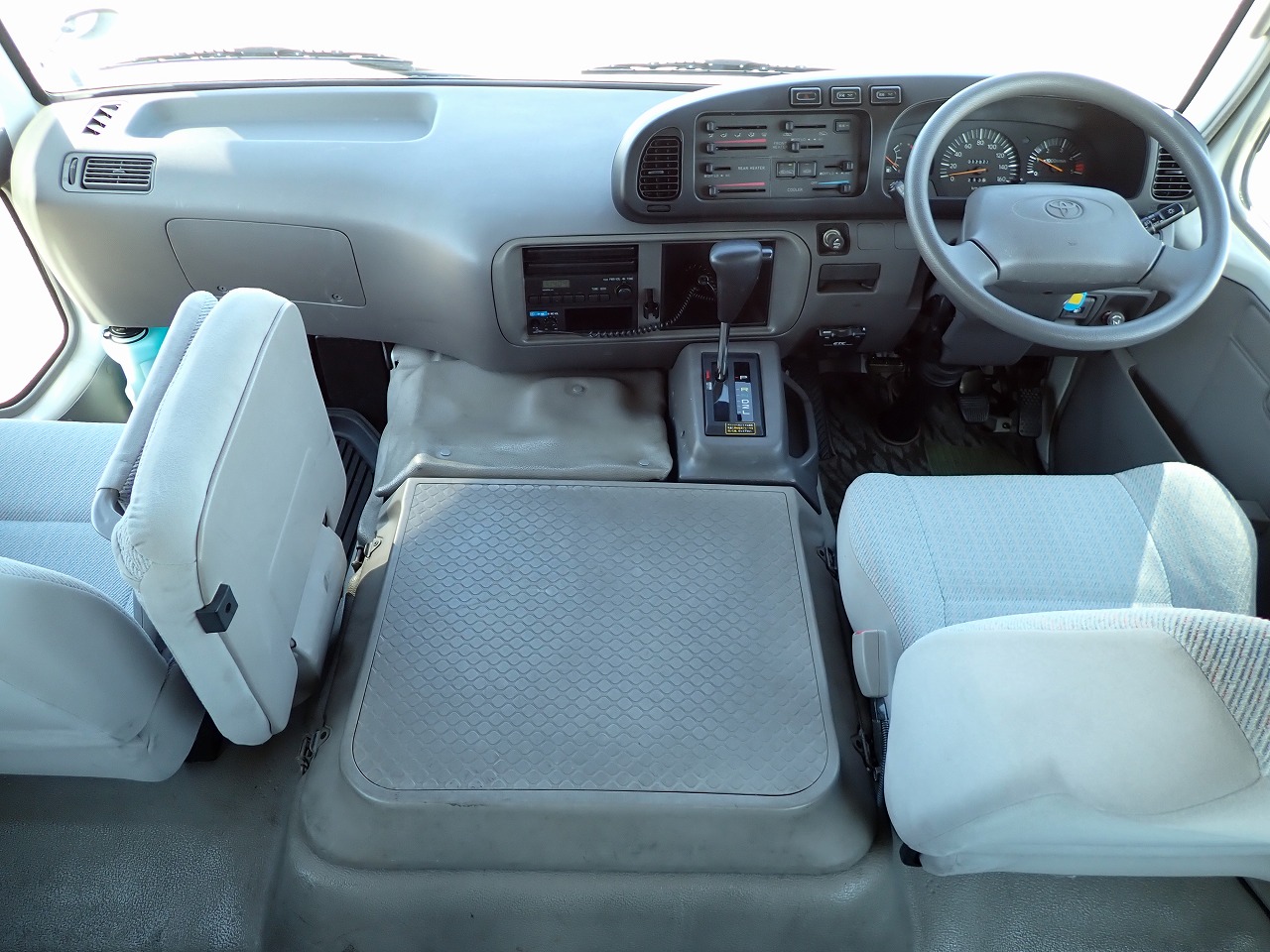 TOYOTA Coaster