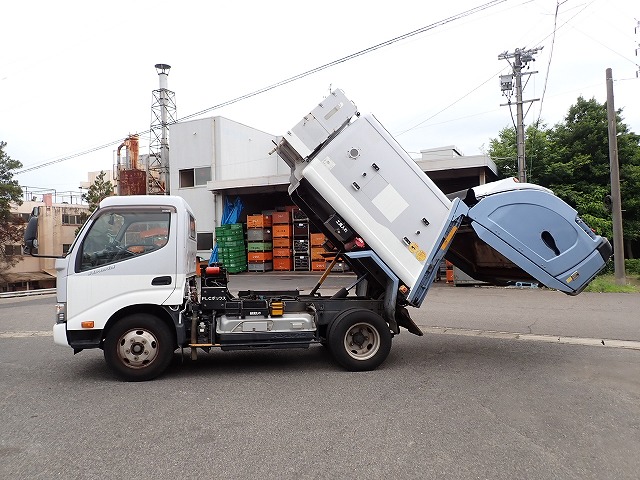 HINO Dutro