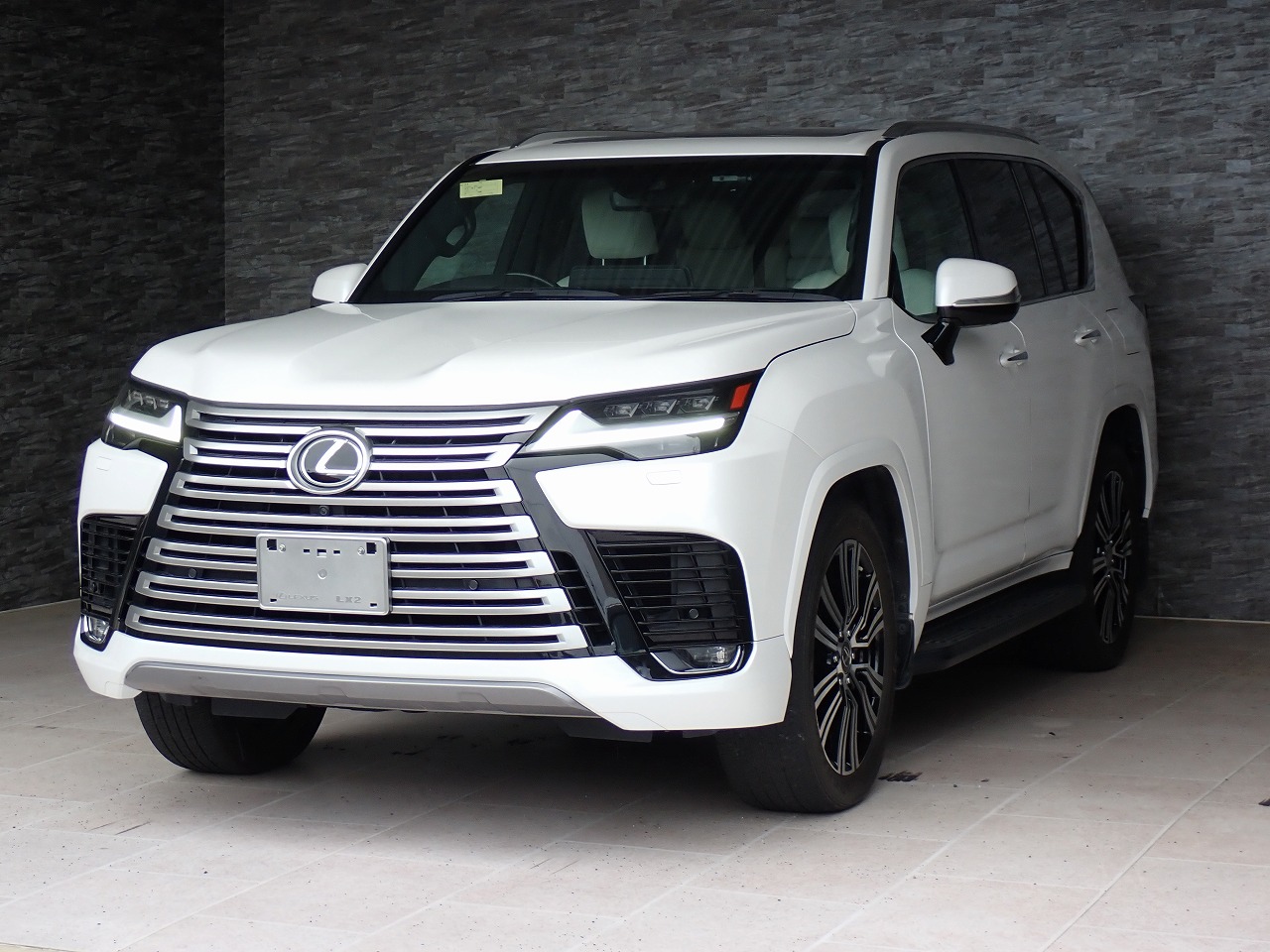 LEXUS LX