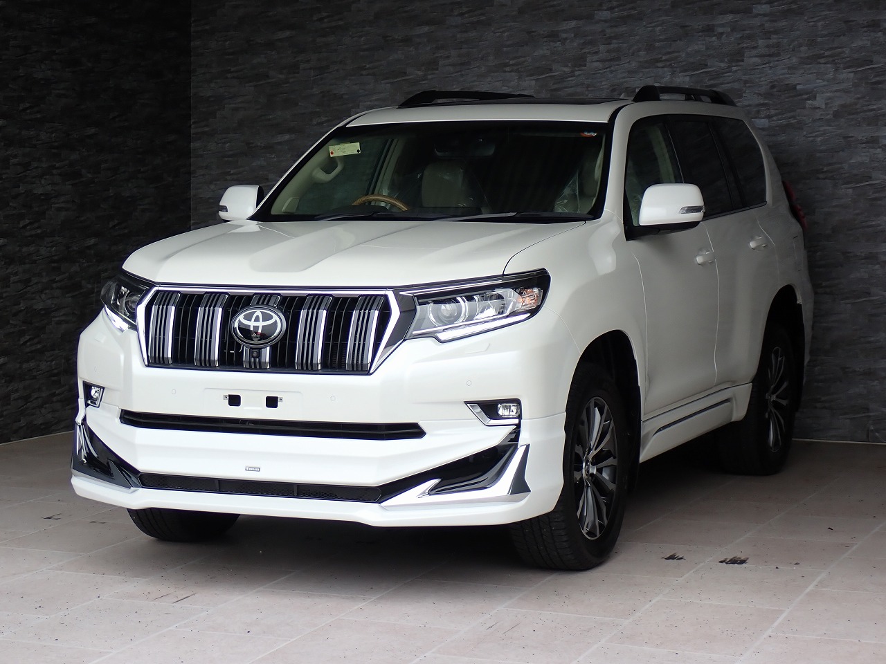 TOYOTA Land Cruiser Prado