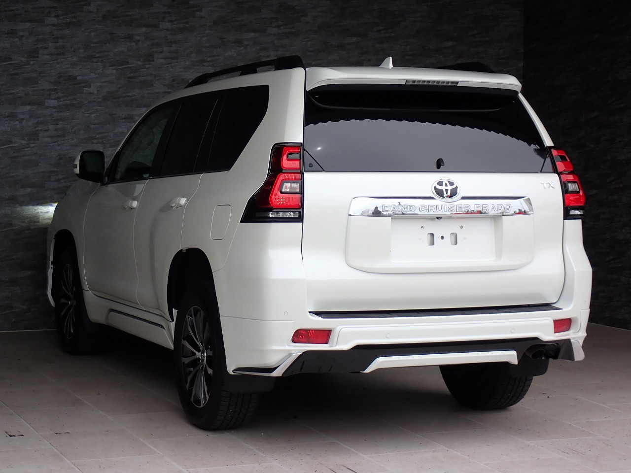 TOYOTA Land Cruiser Prado