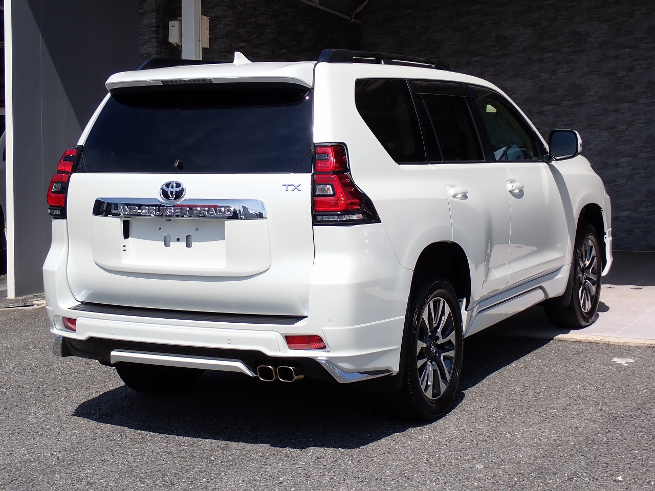 TOYOTA Land Cruiser Prado